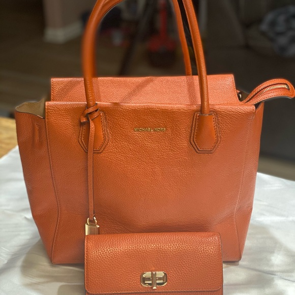 MK wallet and purse - Picture 2 of 5